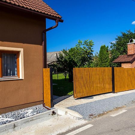 Eross Kulcsoshaz Villa Lazarea Bagian luar foto