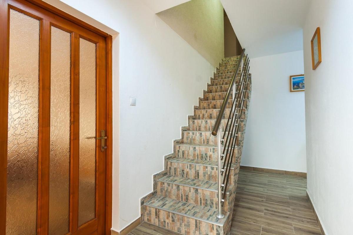 Eross Kulcsoshaz Villa Lazarea Bagian luar foto