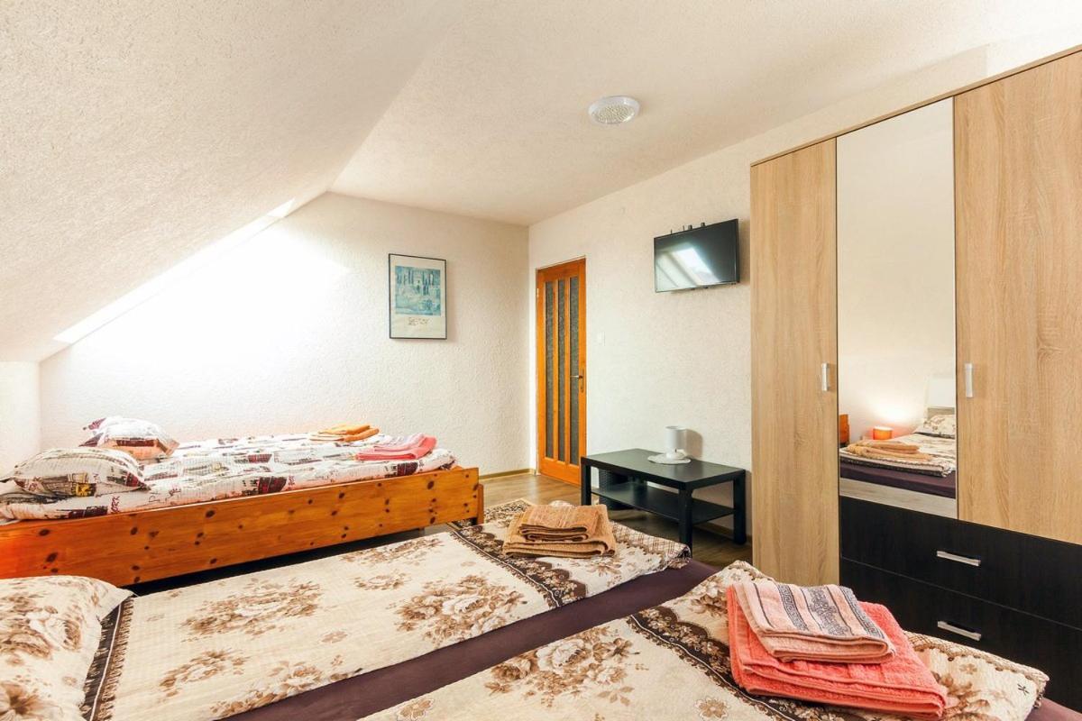 Eross Kulcsoshaz Villa Lazarea Bagian luar foto