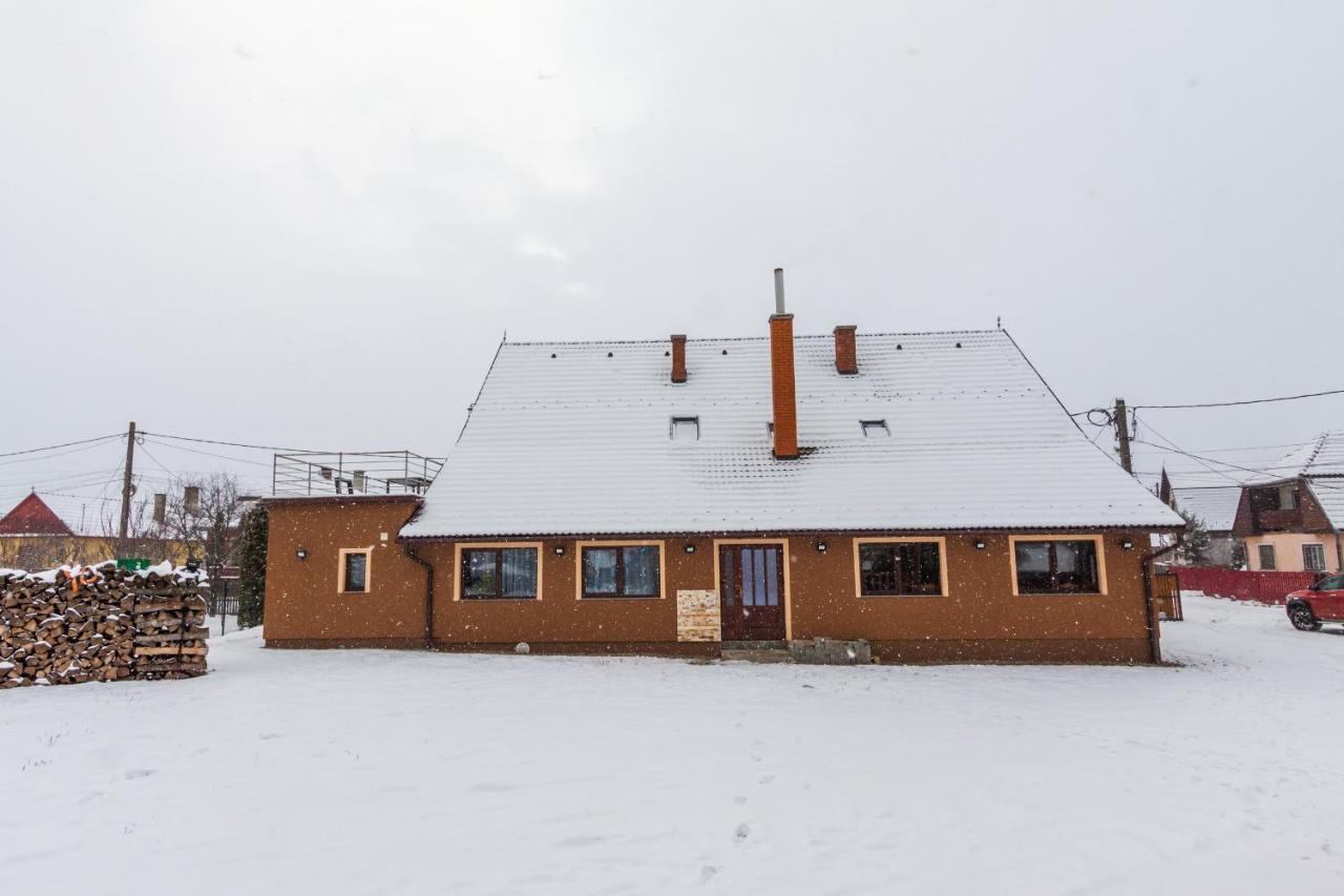 Eross Kulcsoshaz Villa Lazarea Bagian luar foto