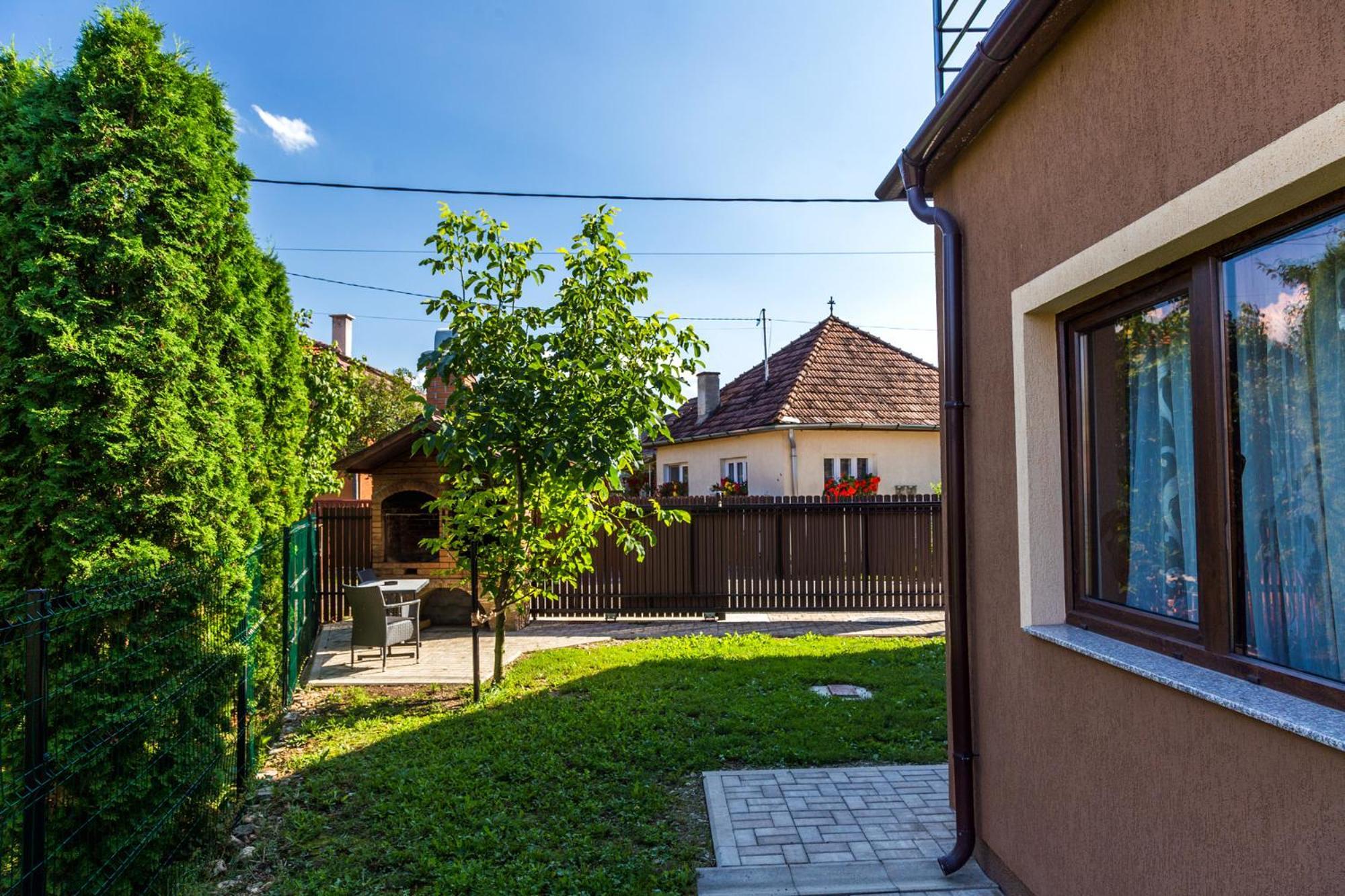 Eross Kulcsoshaz Villa Lazarea Bagian luar foto