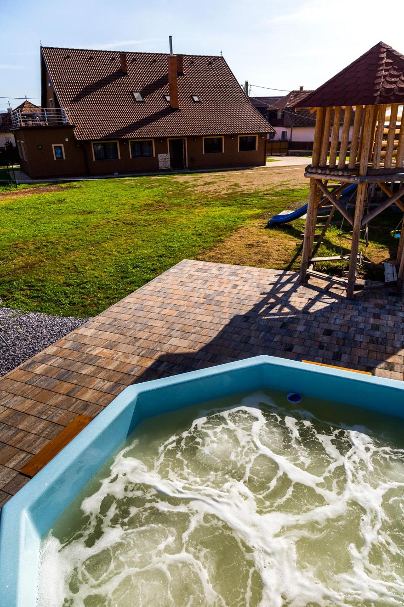 Eross Kulcsoshaz Villa Lazarea Bagian luar foto